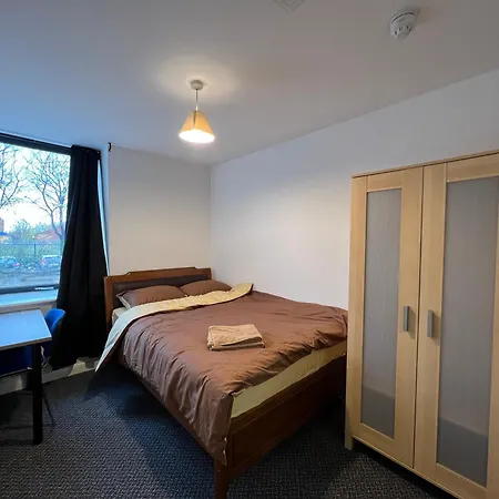 Sun House Apartment Manchester Exterior photo