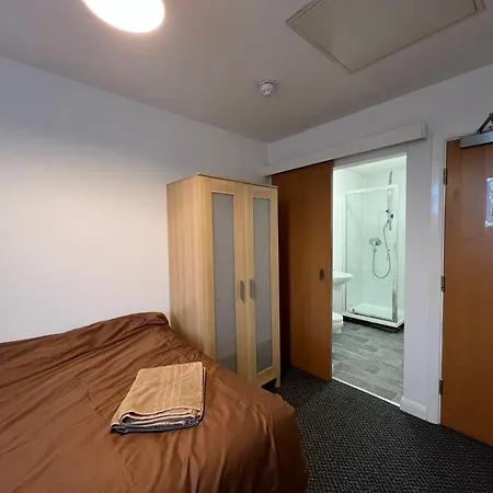 Sun House Apartment Manchester Exterior photo