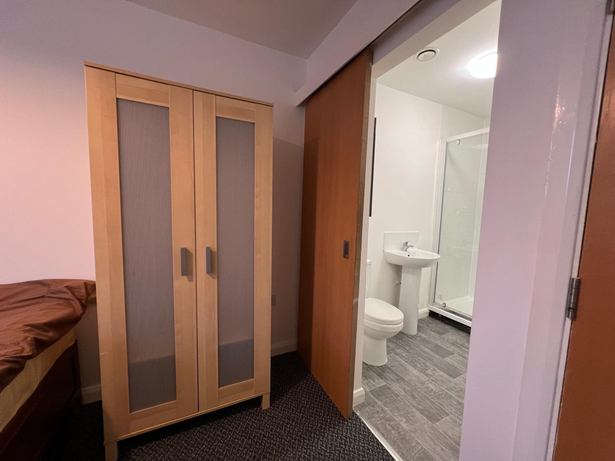 Sun House Homestay Manchester